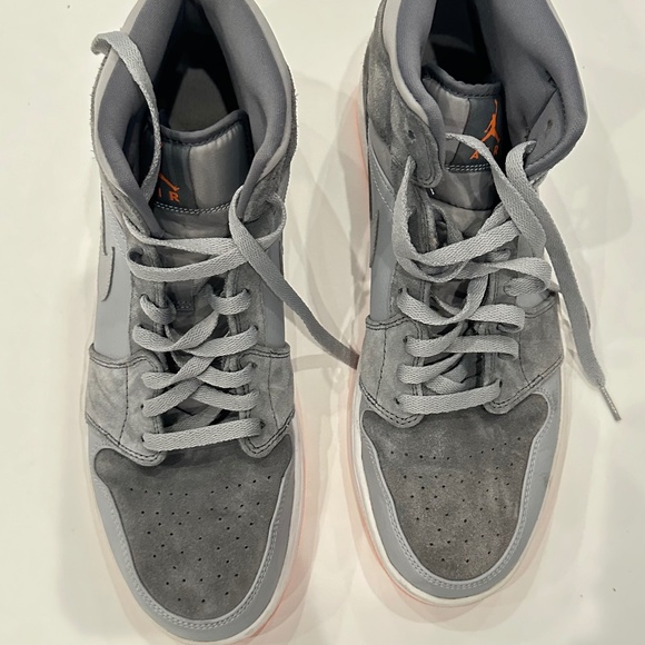 Air Jordan 1 Mid 'Atomic Orange', Men's Size 12, EUC - Picture 3 of 7